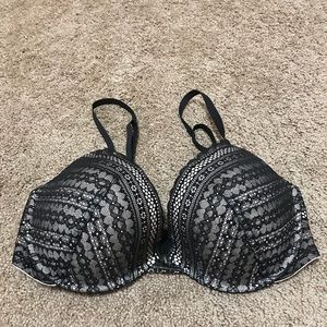 Victoria  Secret Padded Plunge Bra